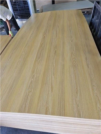 1220x2440mm melamiinilla laminoitu MDF